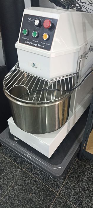 Amassadeira Espiral  30LTS Profissional  HS30C 2V, Nasenia - NOVA