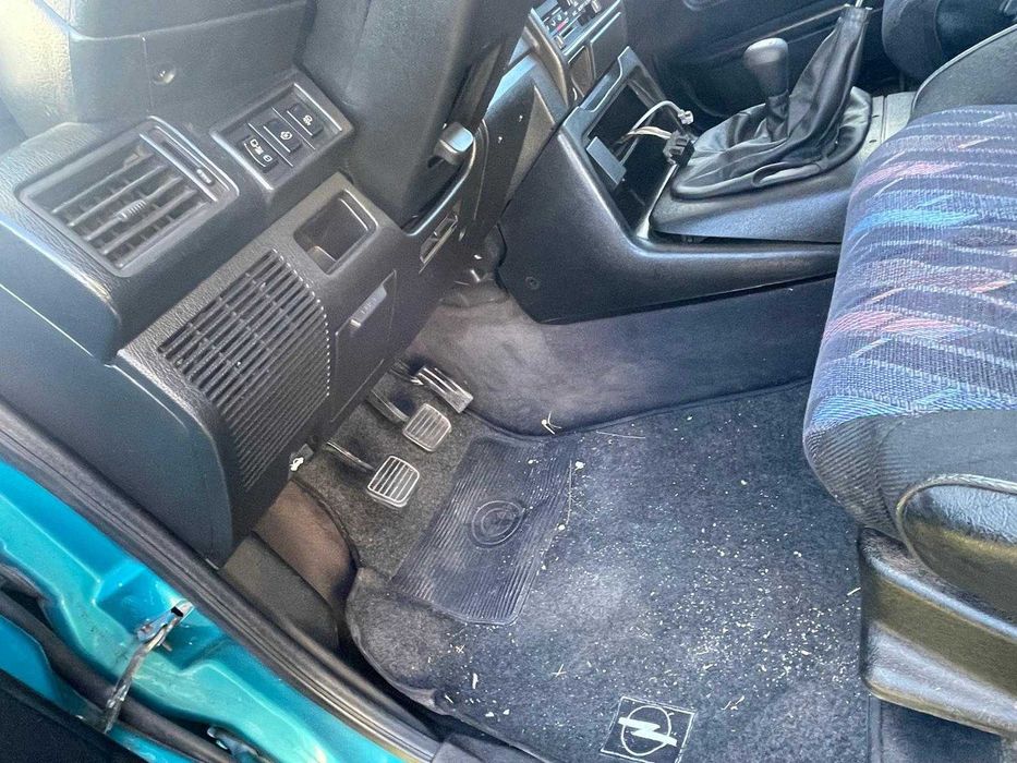 Opel Frontera 2.8