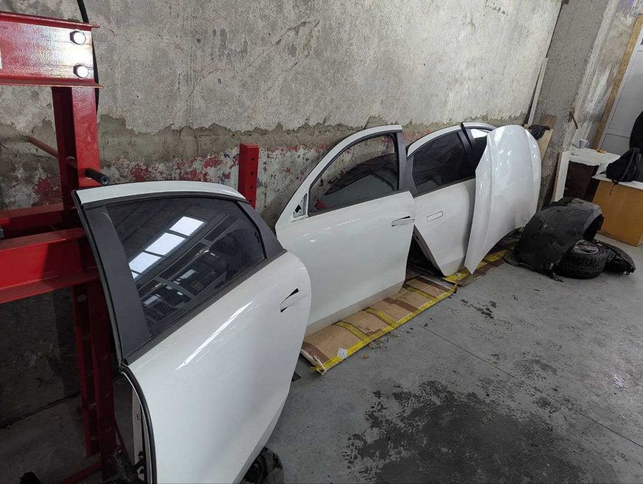 Продам двері на Hyundai Ioniq 6