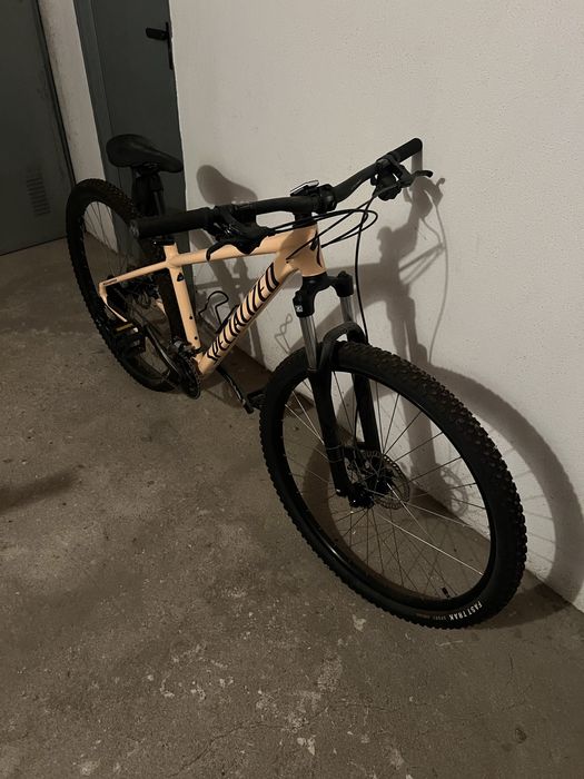 Vendo bike Specialized Rockhopper