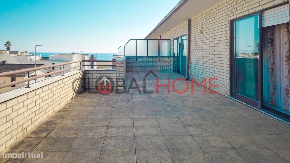 Apartamento T2 com vista mar em Lavra