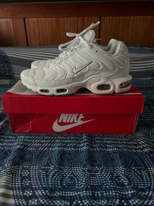 Nike tn Airmax triple white