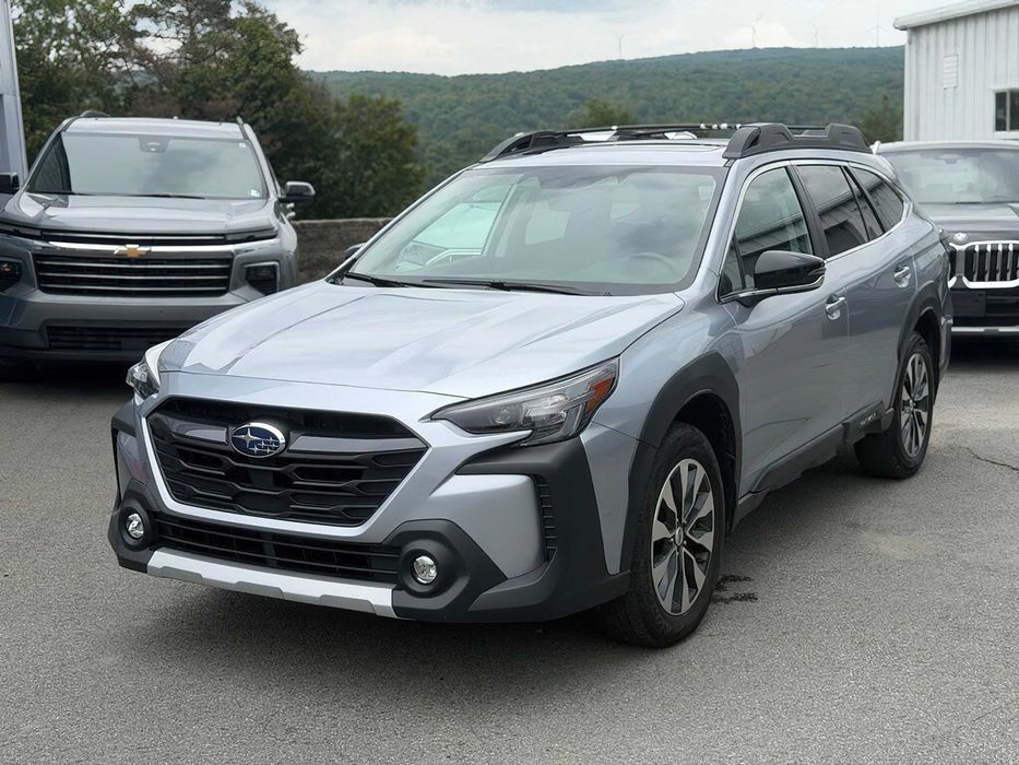 Subaru Outback      2024