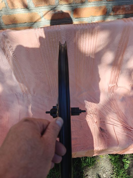 Заднее колесо (26),+ 2 ротора+ покрышка.