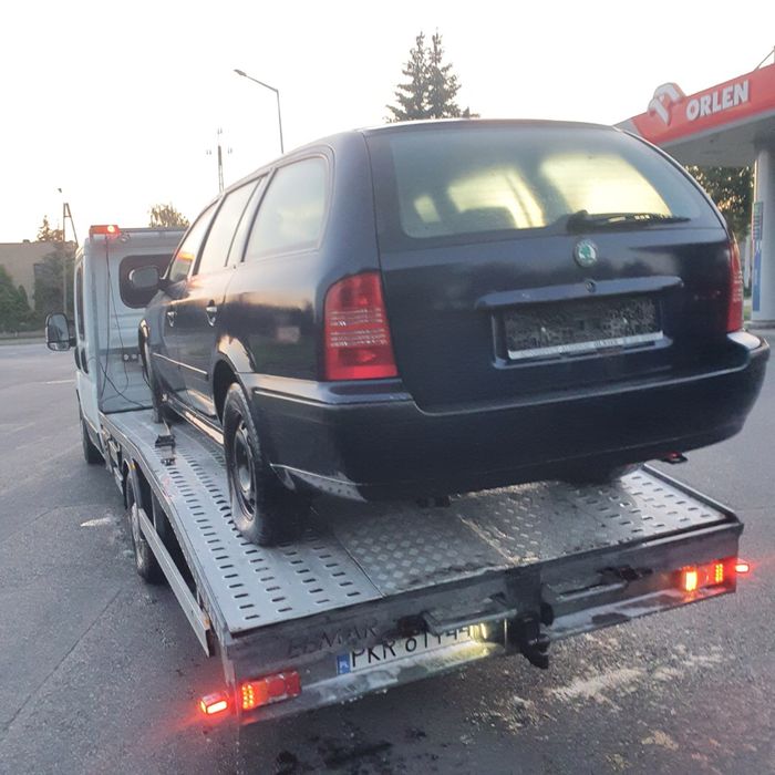 Skoda Octavia I kombi 2.0 benzyna, automat kolor granatowy na częsci