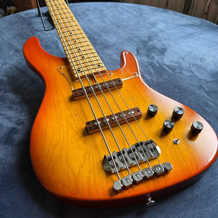 Bacchus Twenty Four Custom 5 Alder Made in Japan flagowy model bass gitara basowa japońska MiJ 5 strun