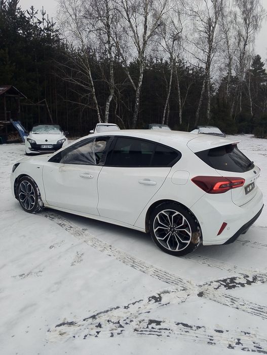 Ford Focus 24r mały przebieg societa