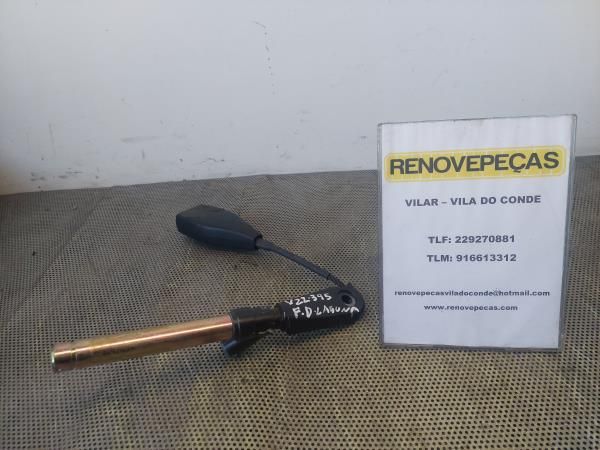 Encaixe de cinto frente direito RENAULT Laguna II (BG0/1_)
