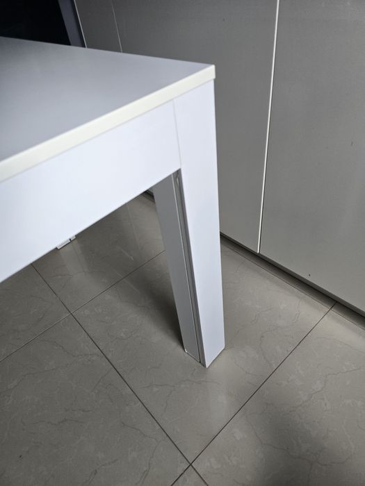 Stół  160cm rozkładany do 3m