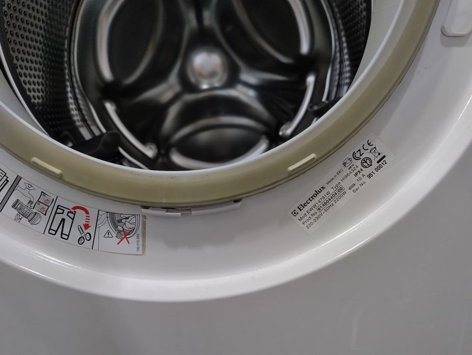 Electrolux wash and dry EWW14791W