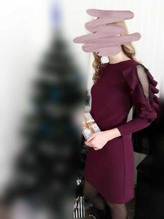 Жіноча сукня з рюшами