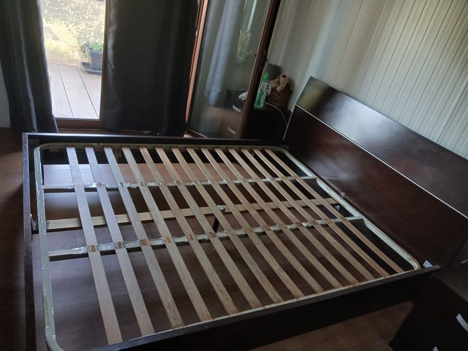 Cama de casal usada