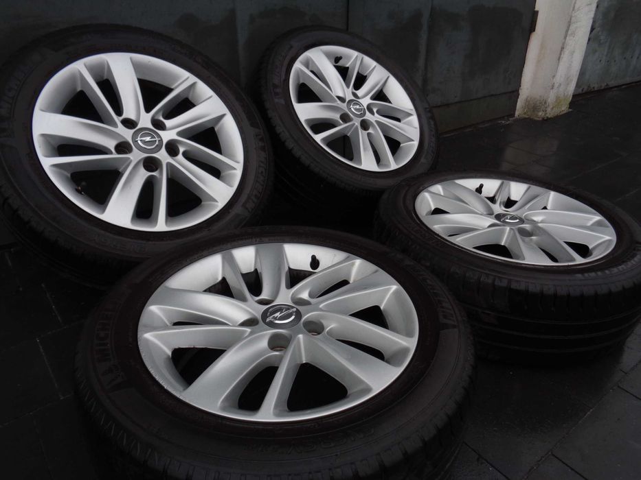 Oryginalne alufelgi OPEL Meriva B 16 cali 5x110 Astra Vectra Alfa Saab