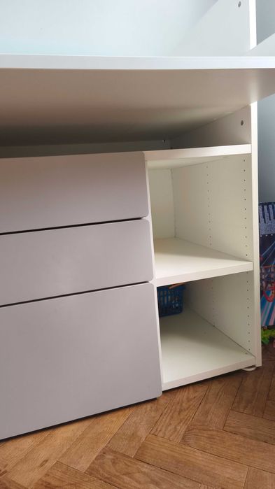 Fraldário em muito bom estado