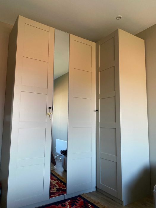 Roupeiro PAX à Venda, Cor Bege Única, Como Novo (Wardrobe for Sale)