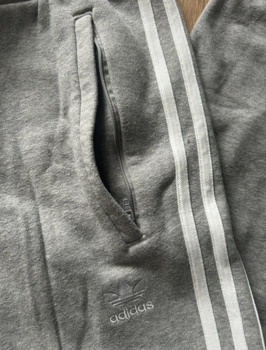 Spodnie dresowe Adidas