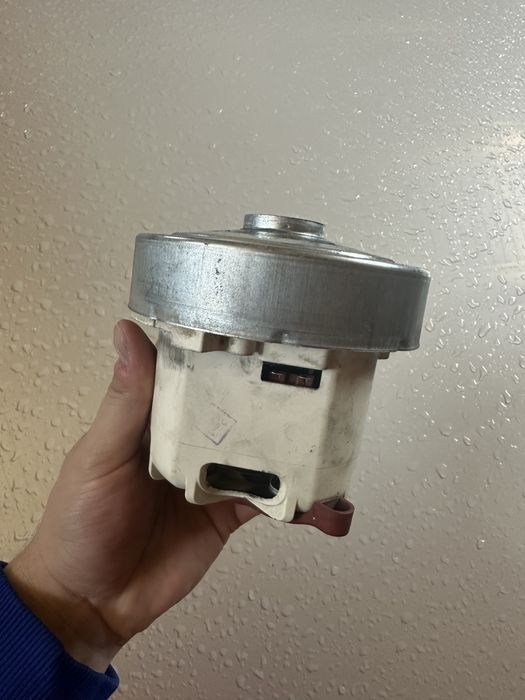 Пилосос Philips 9174 на деталі