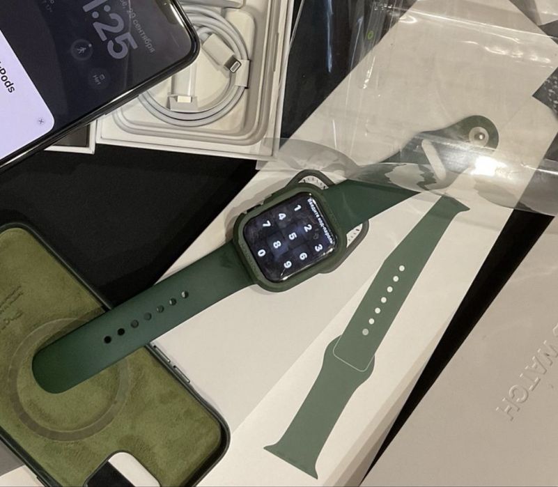 Apple Watch Series 7 (GPS) green 32 gb 98% акб Корпус 45 мм