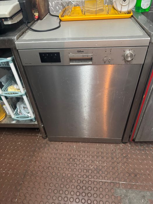 Table, chairs, freezer, fridge,