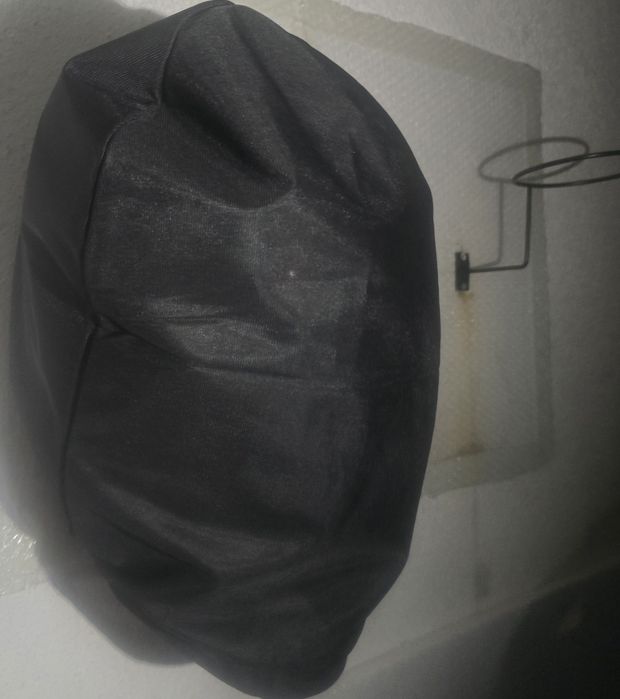 Suportes De Capacete Para Parede Em Bom Estado.