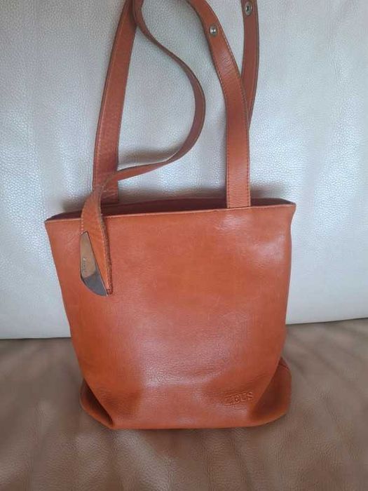 Carteira em pele côr Camel