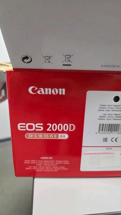 Canon EOS 2000D - Lustrzanka