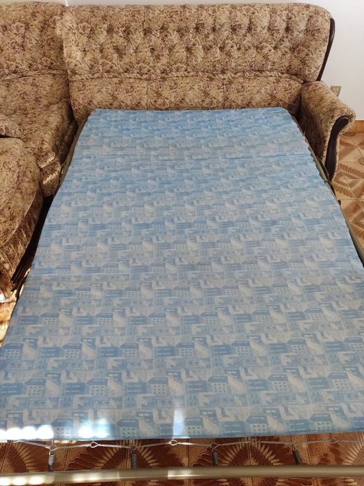 Sofá vintage de canto com cama