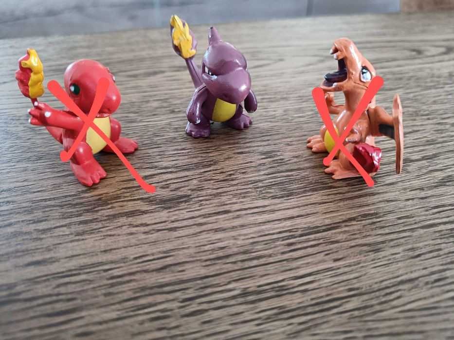 30 Bonecos Pokemon e pokebolas