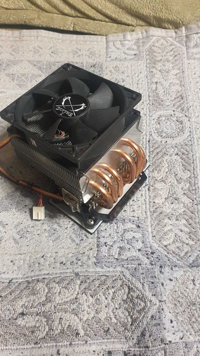 Эффективный кулер охлаждения проца Socket AM3 и др. в комплекте.
