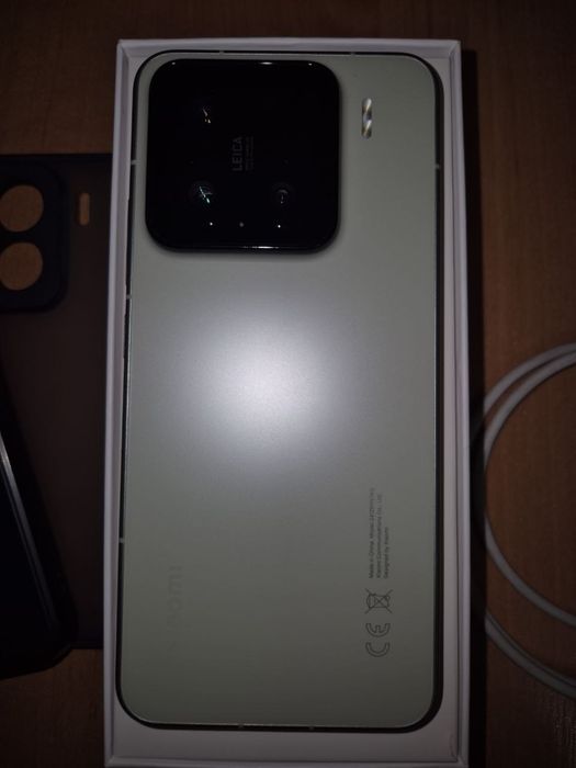 Продам Сяомі 15, офіційний, на гарантії, версія 12/512, повна комплект