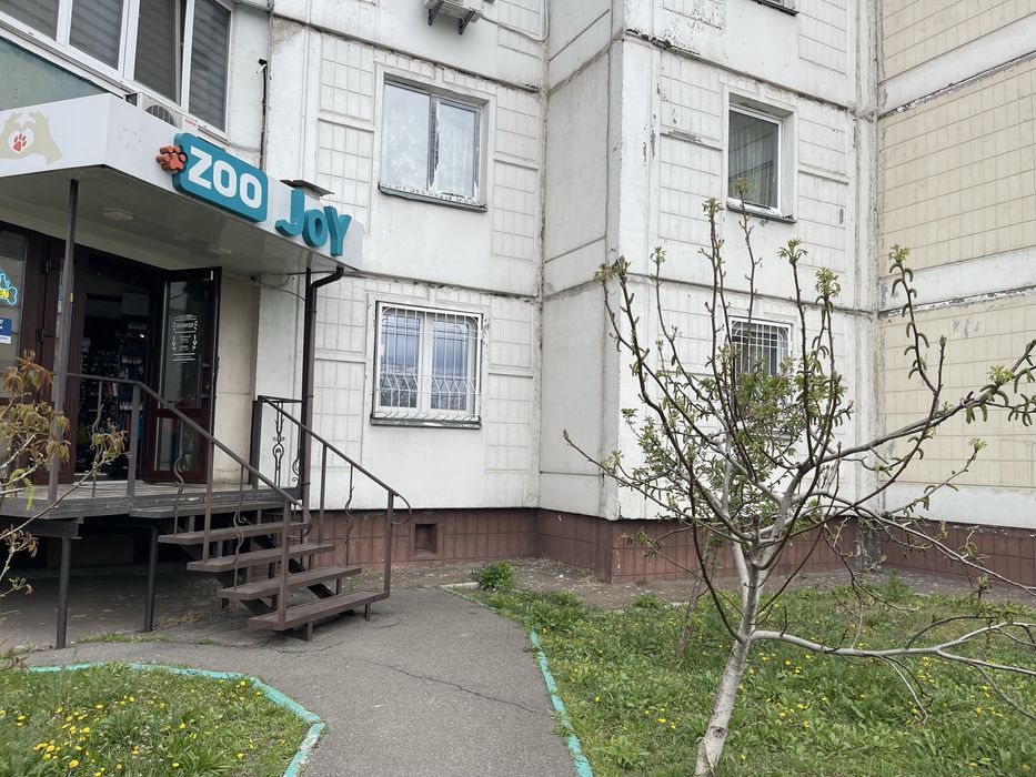 Продаж 89м2 під магазин, салон Троєщина Лісківська 24