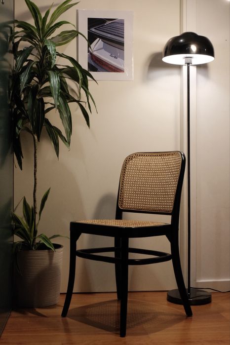 Cadeiras em Ratan/Palha em madeira preta