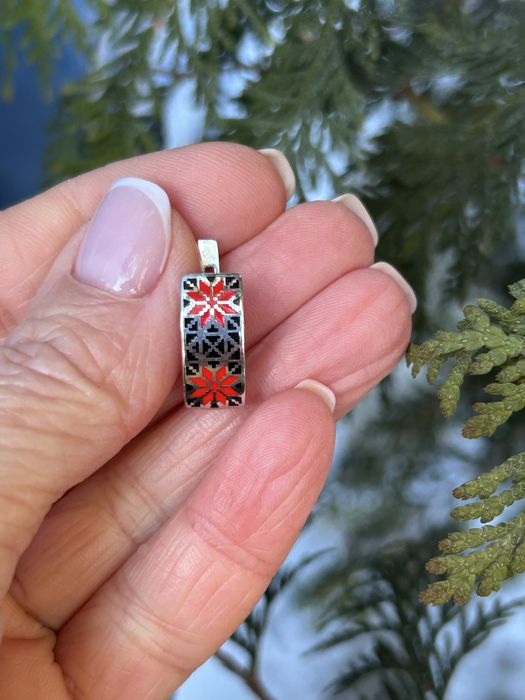 Срібний набір з емаллю «Вишиванка», сережки + каблучка