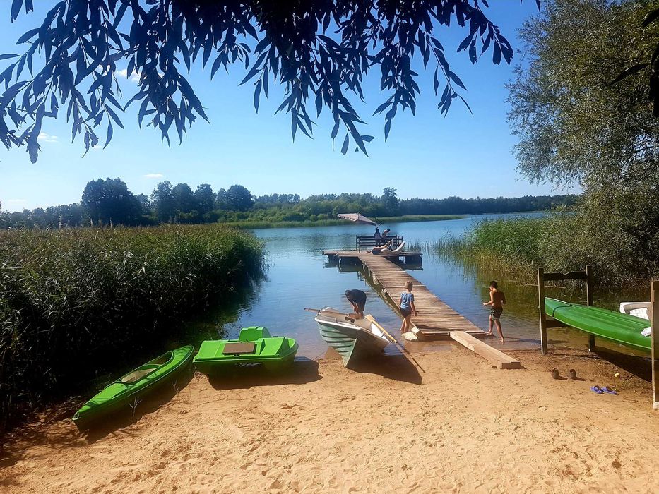 Grzana bania/jacuzzi, wiata z ogniskiem, grillem, wyżywienie.