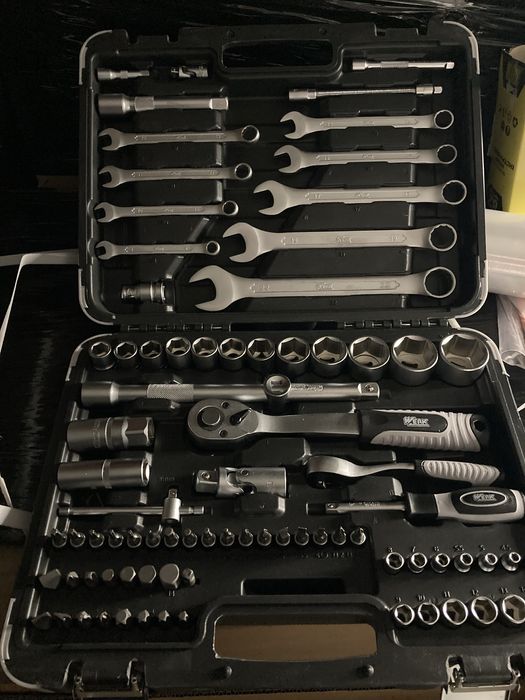Набір інструментів професiйний 1/4"&1/2" 82 од. Werk