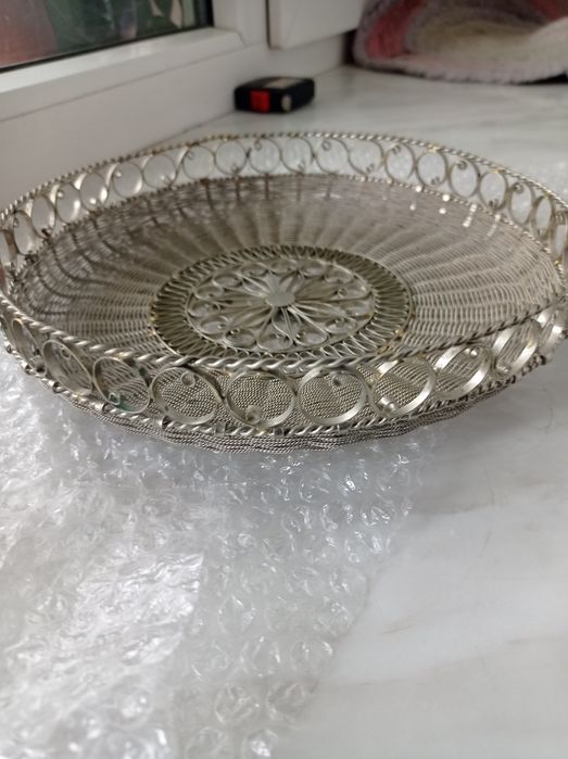 Металлическая тарелка,хлебница,конфетница плетеная