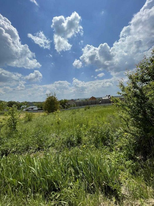 Продаж земельної ділянки під житлову забудову