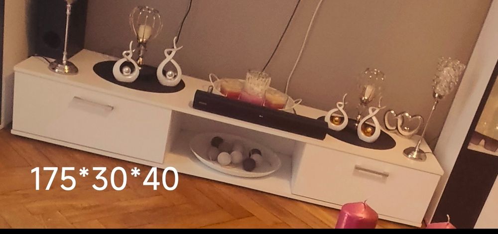 Szafka RTV pod telewizor