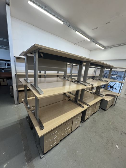 Biurka ,prostokatne 140/80, uzywane,poleasingowe