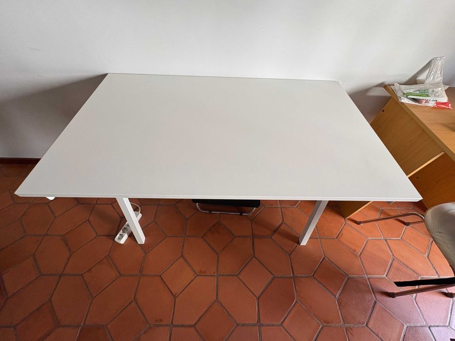 Secretária Trotten 120x70cm em excelente estado