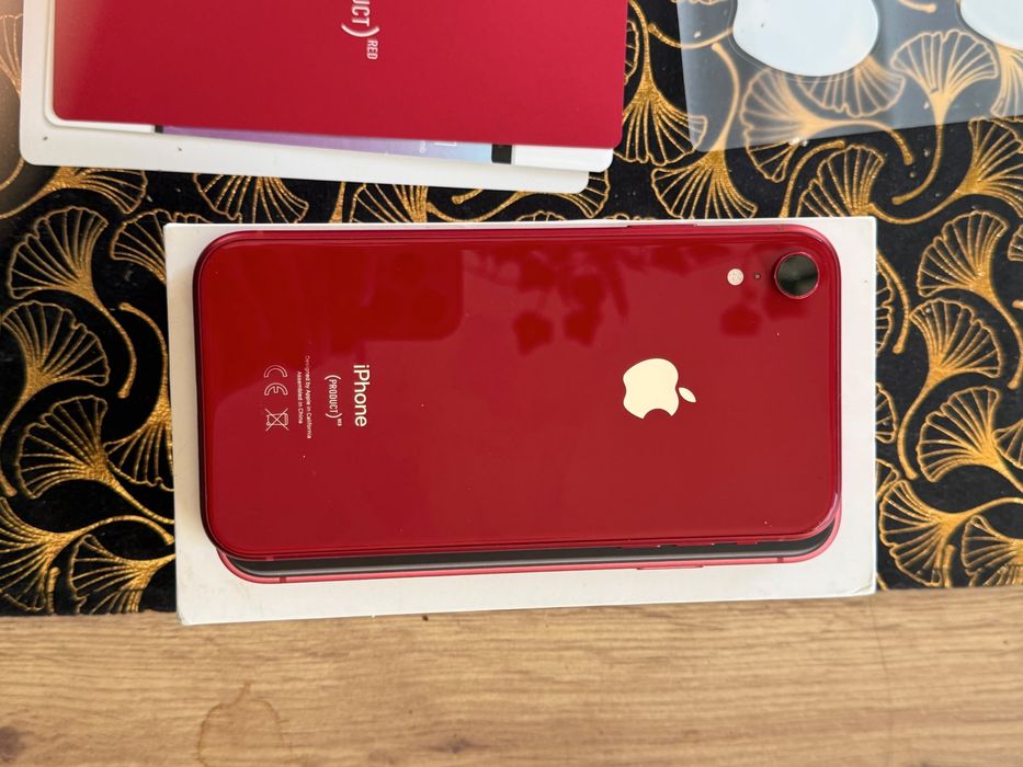 Czerwony  Apple iPhone XR  64GB