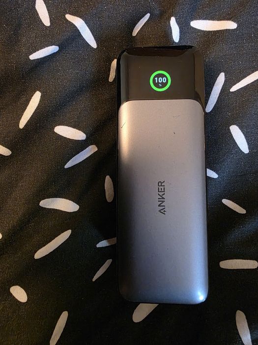 Power bank Anker 737