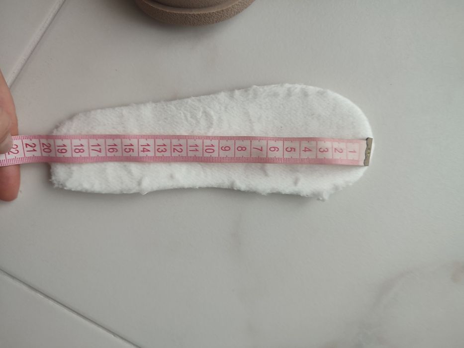 Зимові черевики,  нові