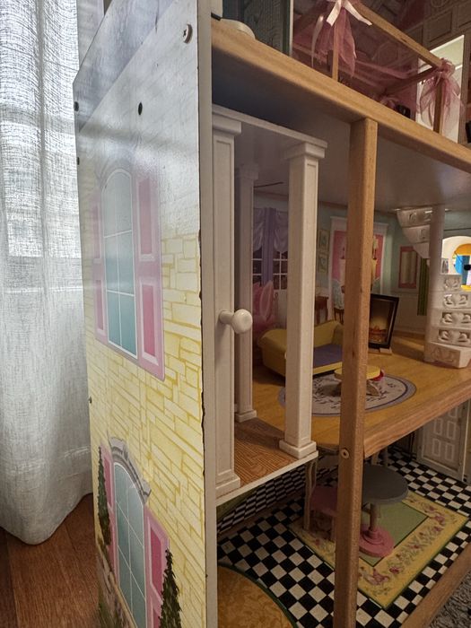 Casa de bonecas com Acessorios