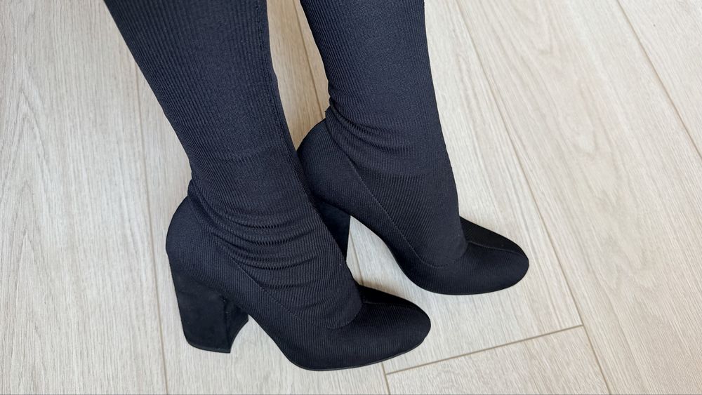 Черевики панчохи Bershka