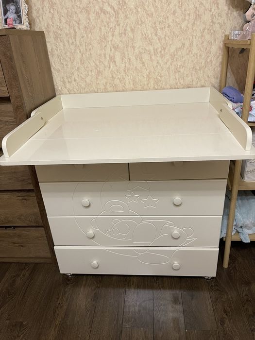 Дитячий комод білий