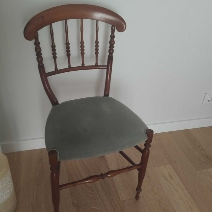 Cadeira Antiga em Madeira para Restauro / Projeto DIY