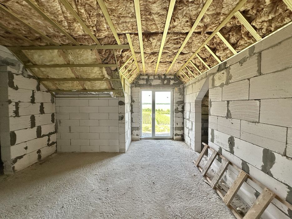 Продаж будинку біля Самбора (Воютичі)