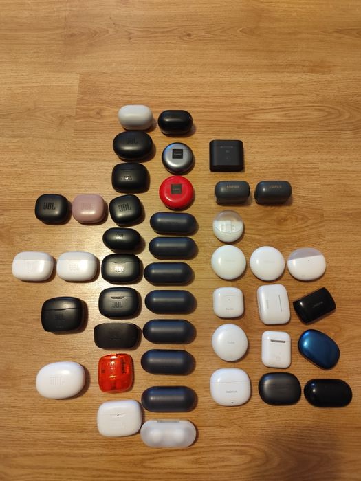 Sluchawki stacje ladujace case JBL , sony, baseus , edifier,apple,oppo