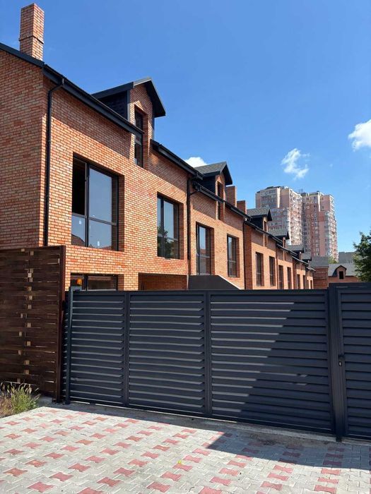 ПРОДАМ 3х поверховий дім на Айвазовського